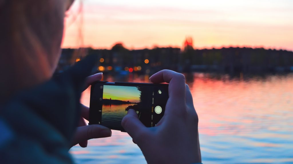 Phone Photography Accessories that Make a Difference | Motif