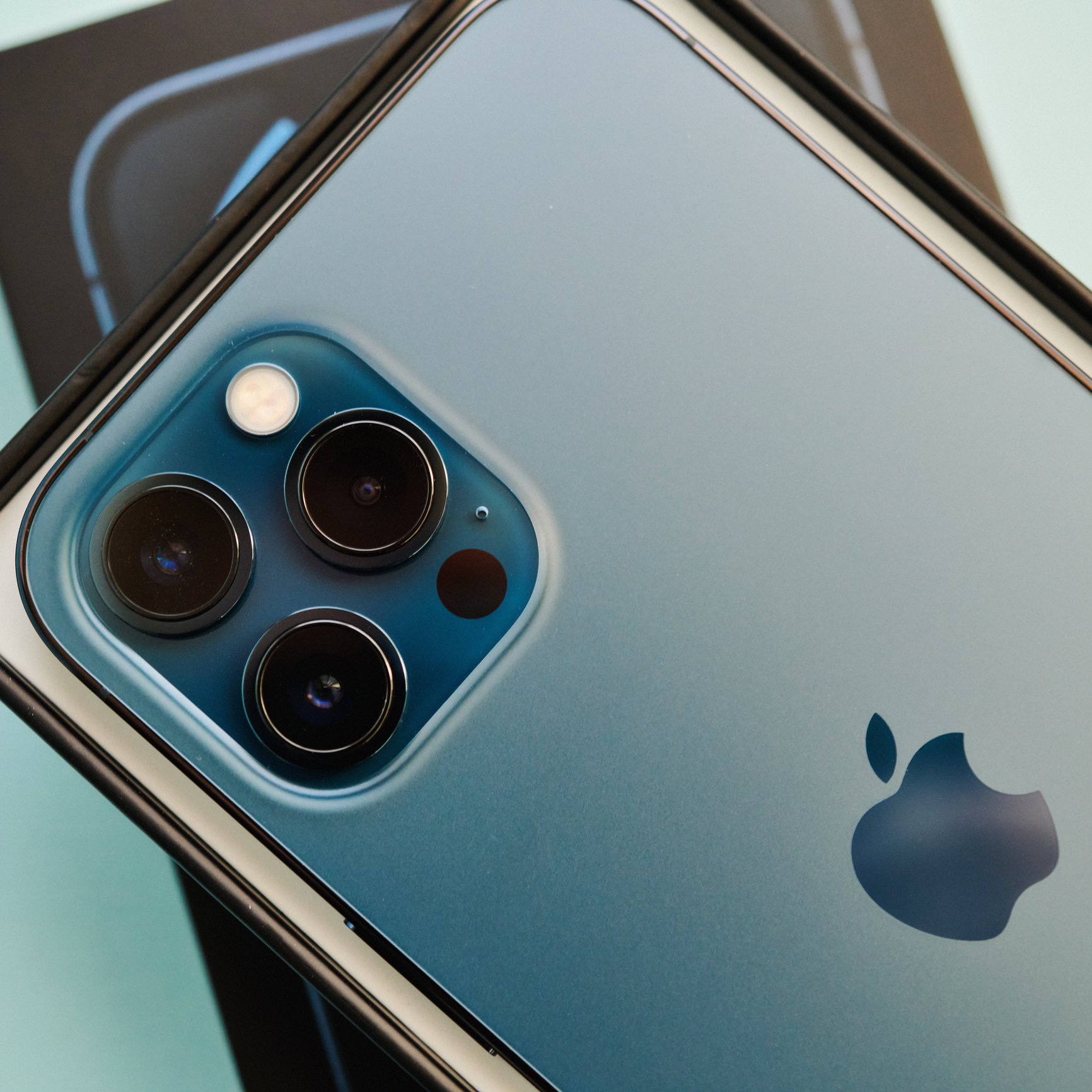 iPhone 12 Camera Features including Optimal Zoom
